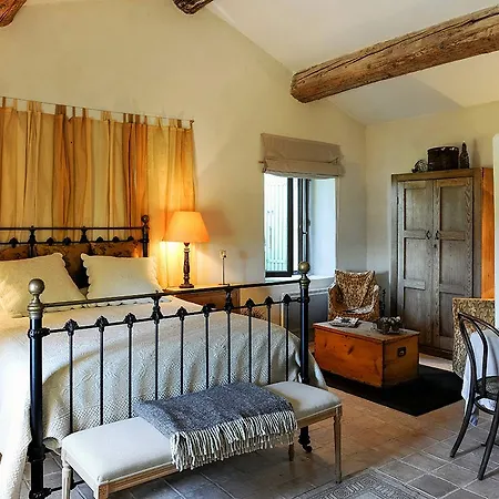 Tatil Evi Le Petit Hopital LʼIsle-sur-la-Sorgue